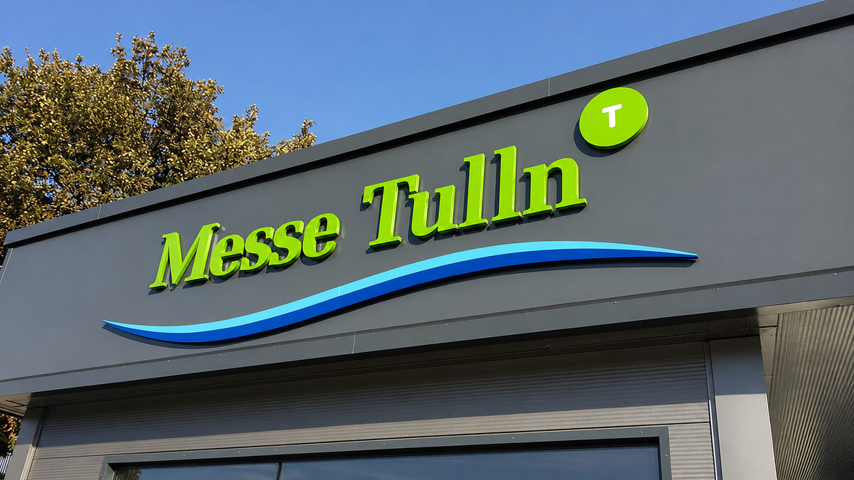 Messe Tulln Schriftzug an einer Fassade – Beispiel für hochwertige Einzelbuchstaben