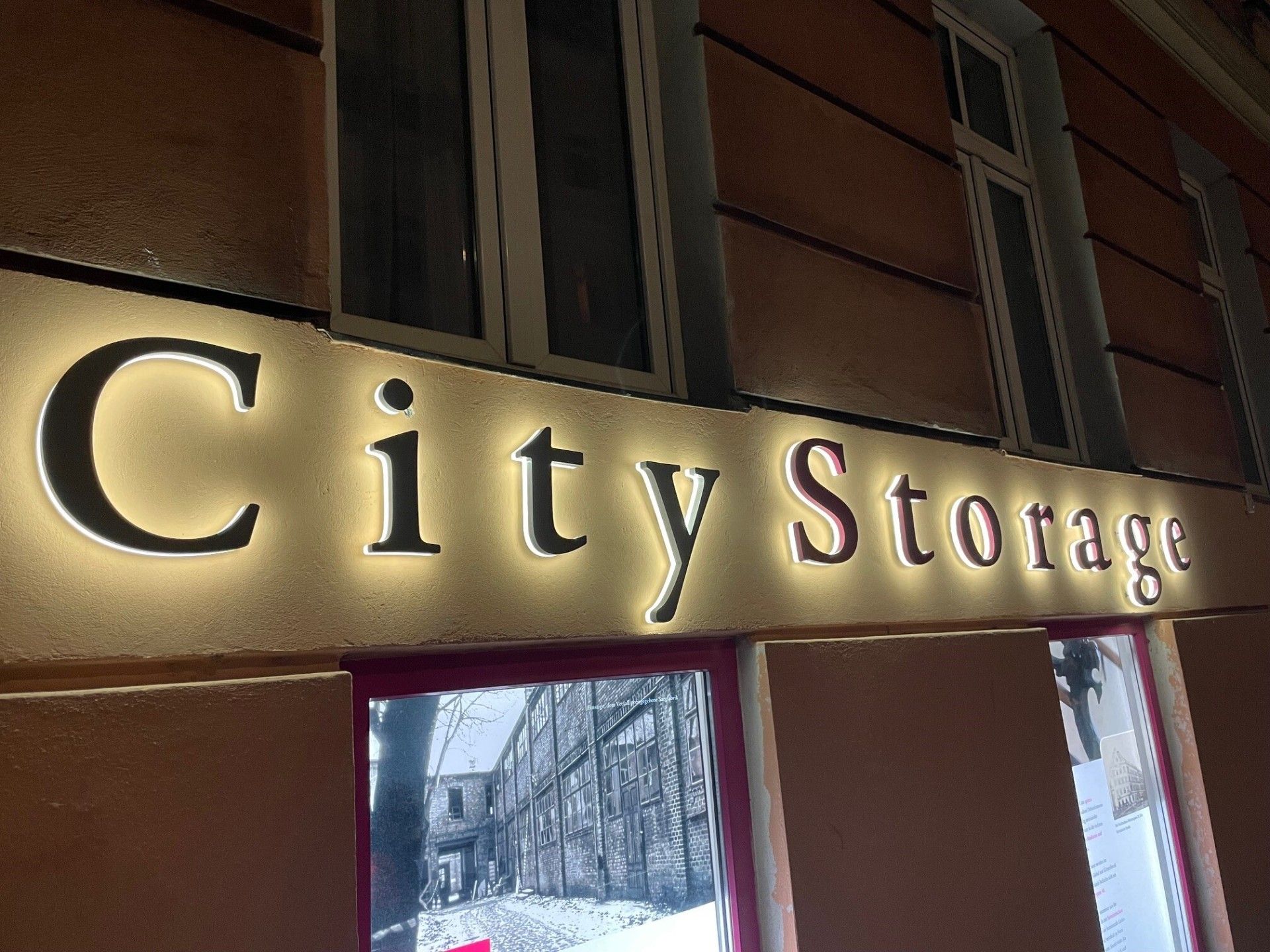 City Storage superflacher Rückleuchter Schriftzug
