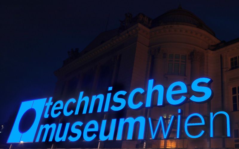 Technisches Museum Wien Einzelbuchstaben Frontleuchter blau