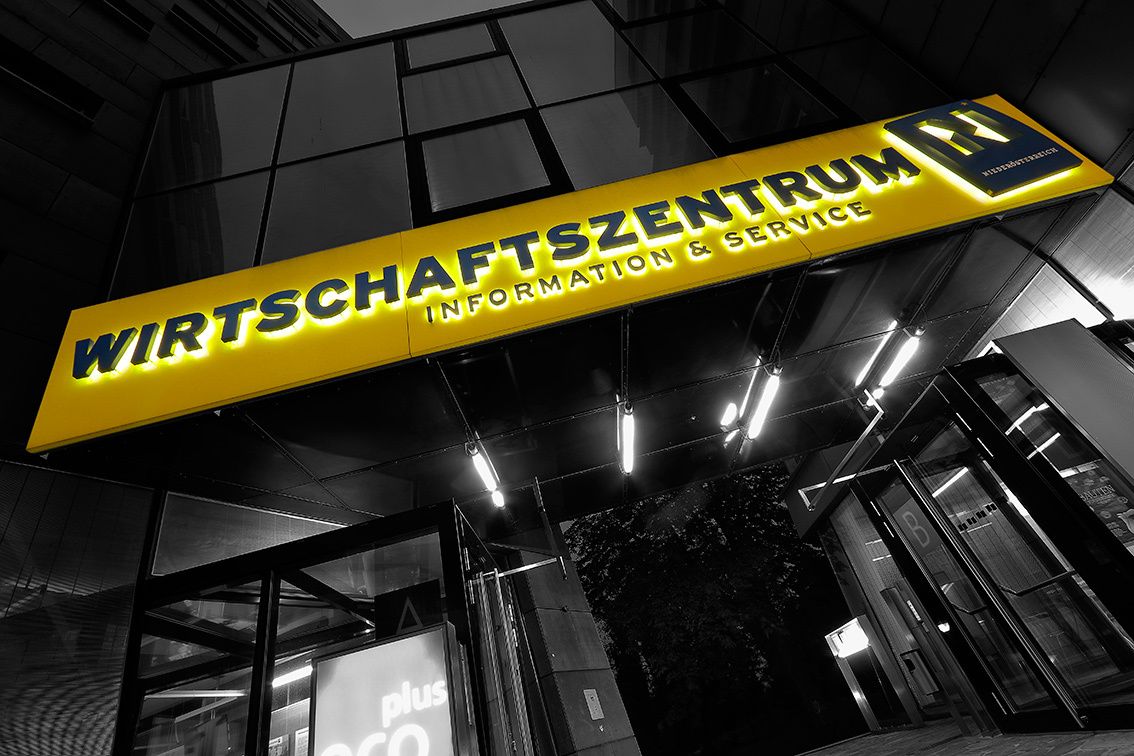 Wirtschaftszentrum Niederösterreich Rückleuchter