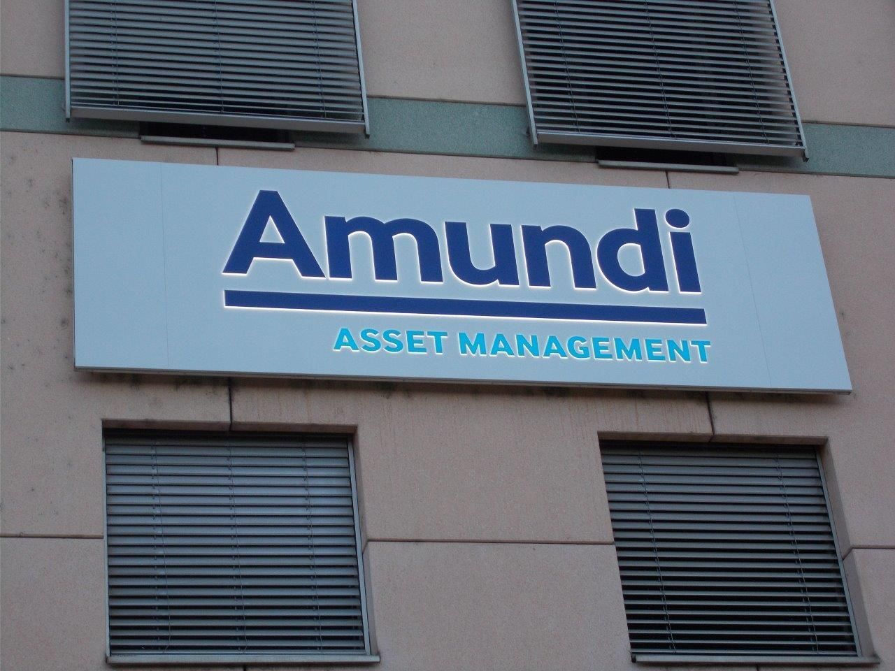Amundi Asset Management Leuchtschild Tag