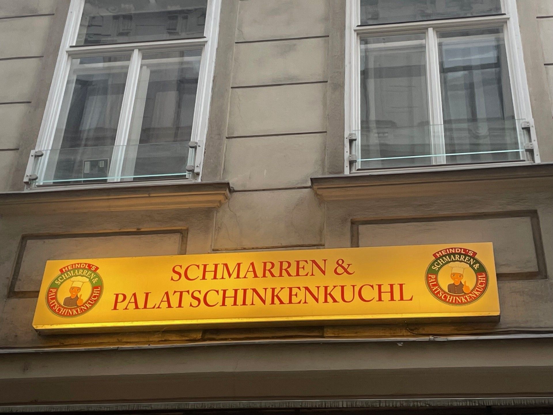 Heindl's Schmarren & Palatschinkenkuchl Leuchtschild