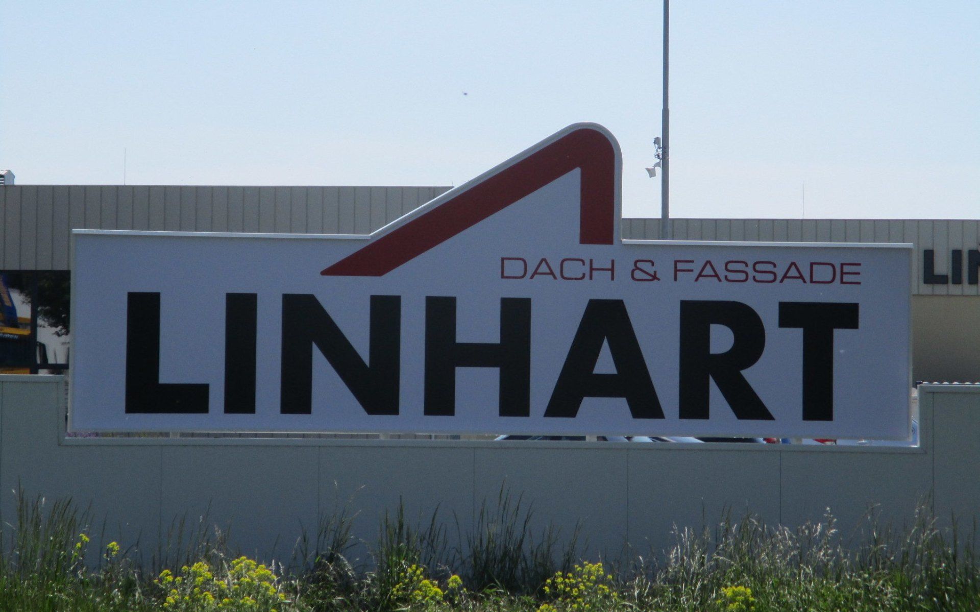 Linhart Dach & Fassade Spannfolienschild
