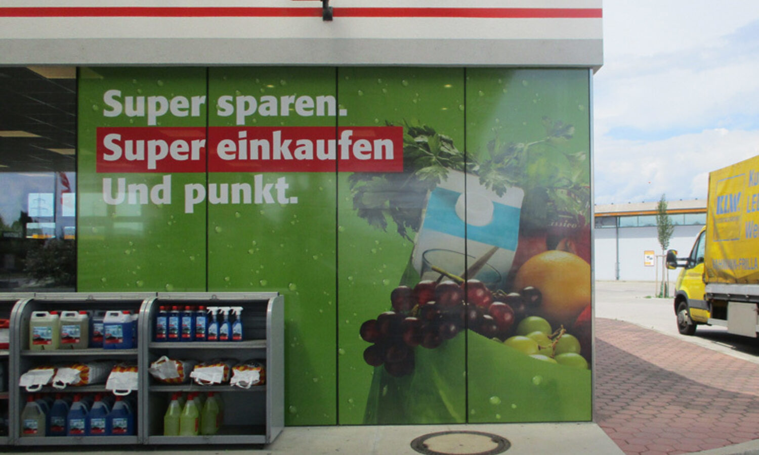 Folierung Nah & Frisch – großflächige Fassadenfolierung