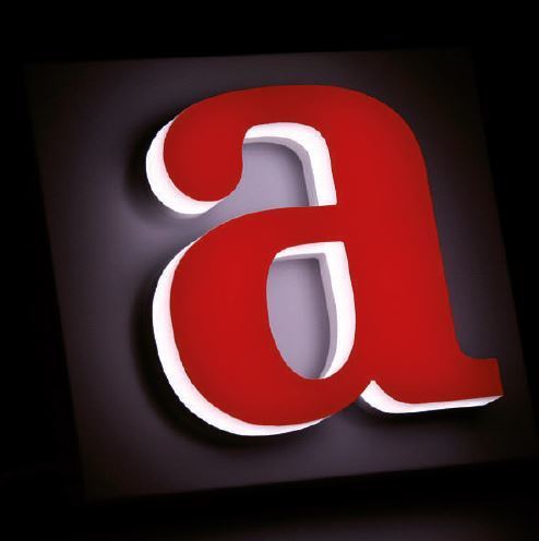 Front+Seitenleuchter SF 4-1 – roter Buchstabe a mit seitlicher Ausleuchtung