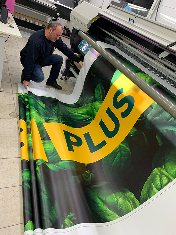 BILLA Plus – großformatiger Spannfoliendruck