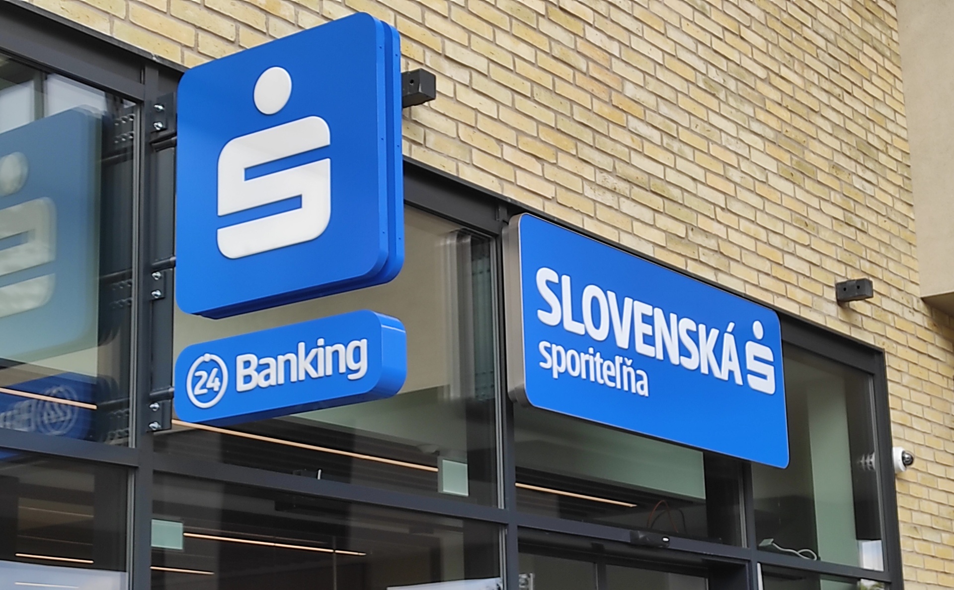 ERSTE Bank Rebranding International