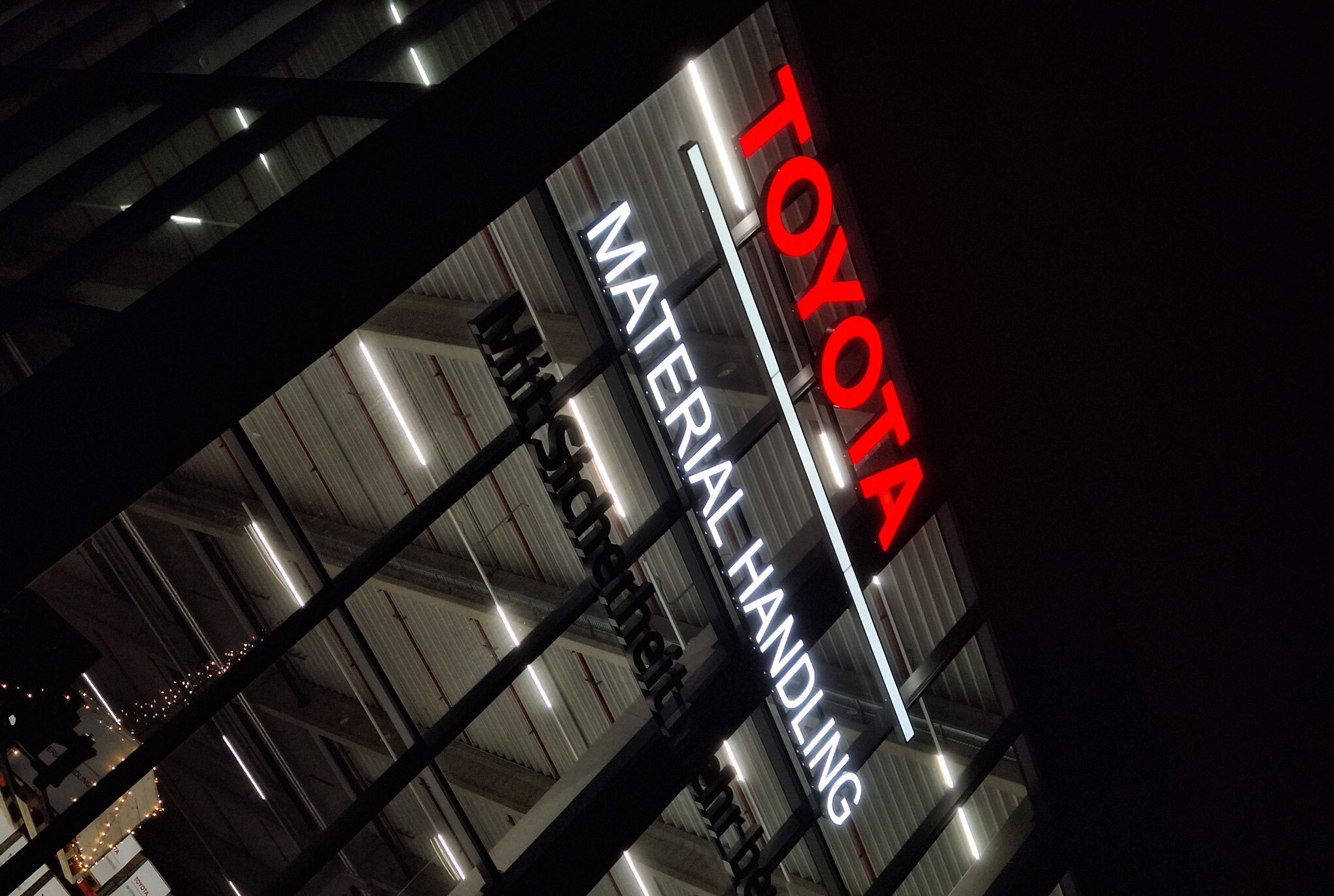TOYOTA Material Handling Austria – Lichtwerbung Laxenburg
