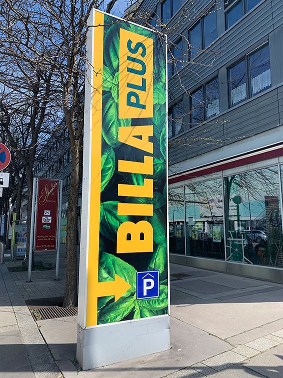 Billa Plus Pylon
