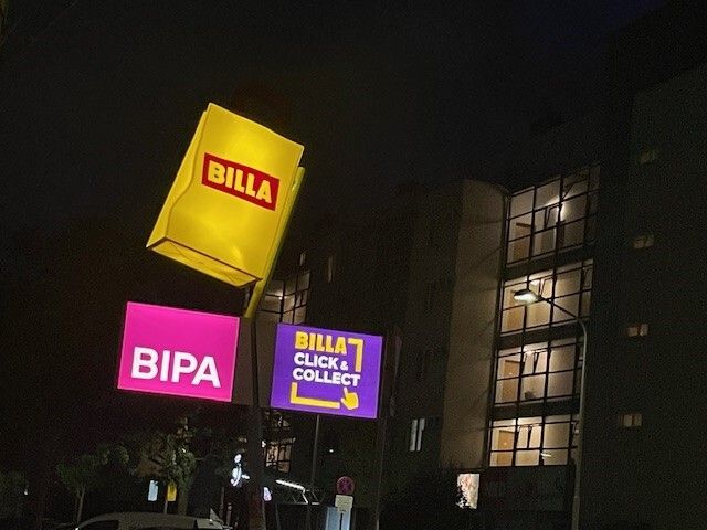 BILLA Click & Collect Leuchtschilder