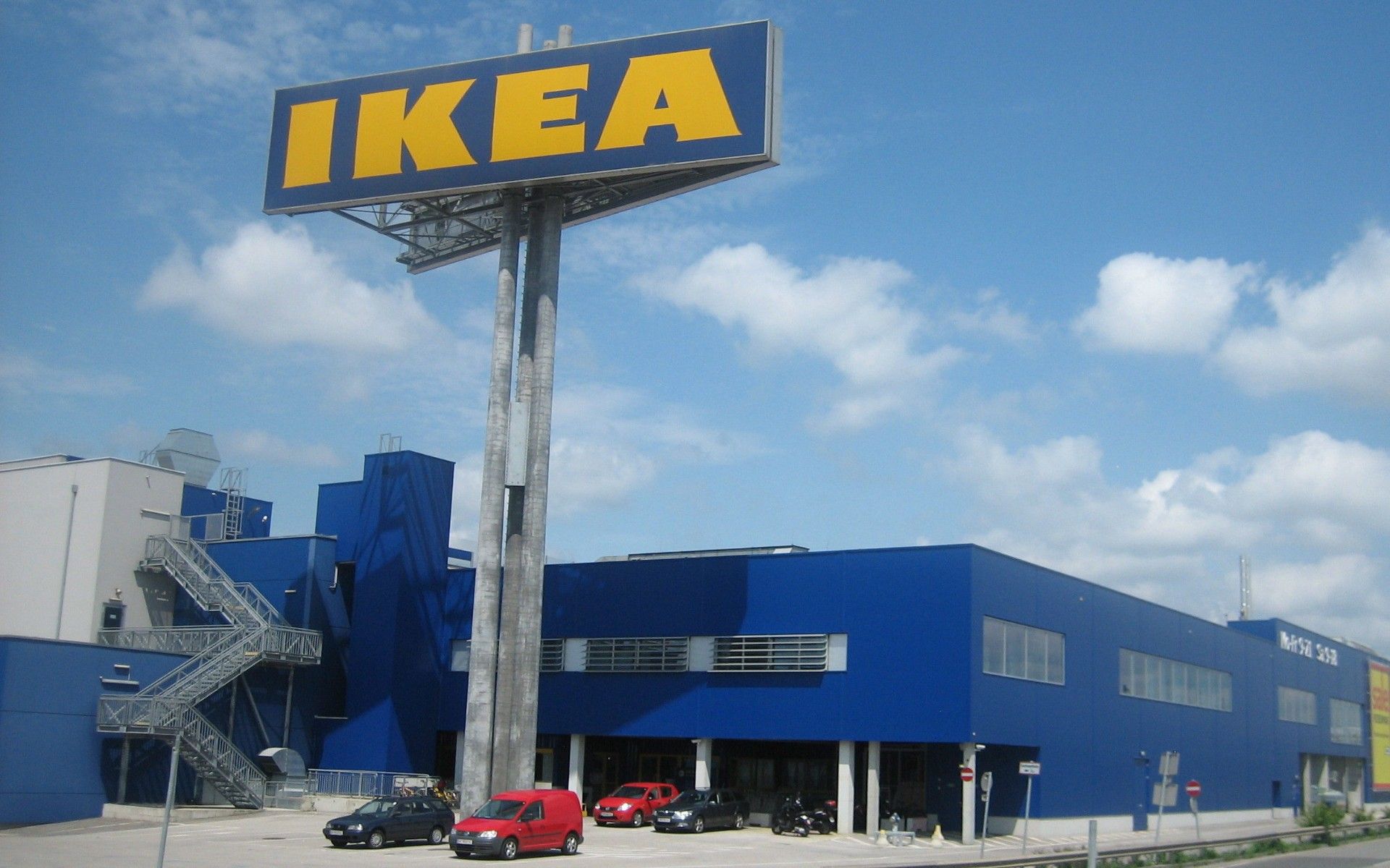 IKEA Werbeturm Tagansicht